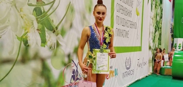 Алиса Донец из Дубны стала призером всероссийского первенства гимнасток